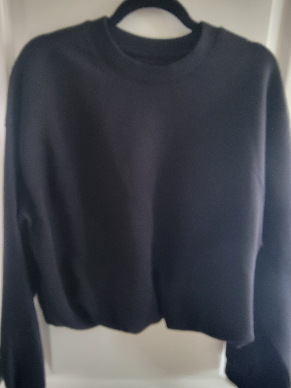 Old Navy Bounce Hem Fleece Black Crewneck Pullover Sweatshirt